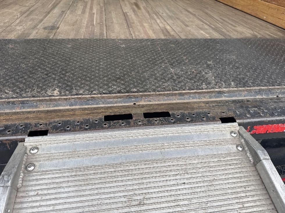 Medium Duty Box Truck-Light and Medium Duty Trucks-International-2021-MV607-Greeley-CO-221,552\n\t\tmiles-$ 39,250 - Image 10