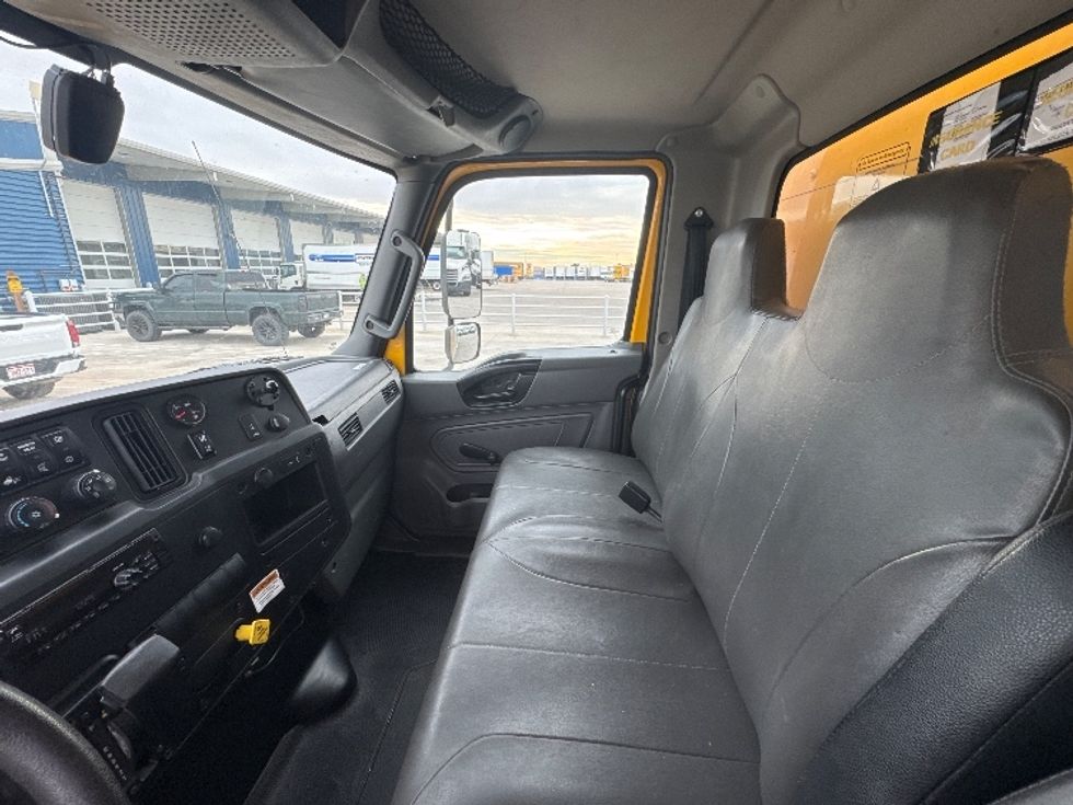 Medium Duty Box Truck-Light and Medium Duty Trucks-International-2021-MV607-Greeley-CO-221,552\n\t\tmiles-$ 39,250 - Image 19