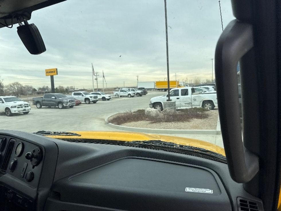 Medium Duty Box Truck-Light and Medium Duty Trucks-International-2021-MV607-Greeley-CO-221,552\n\t\tmiles-$ 39,250 - Image 21