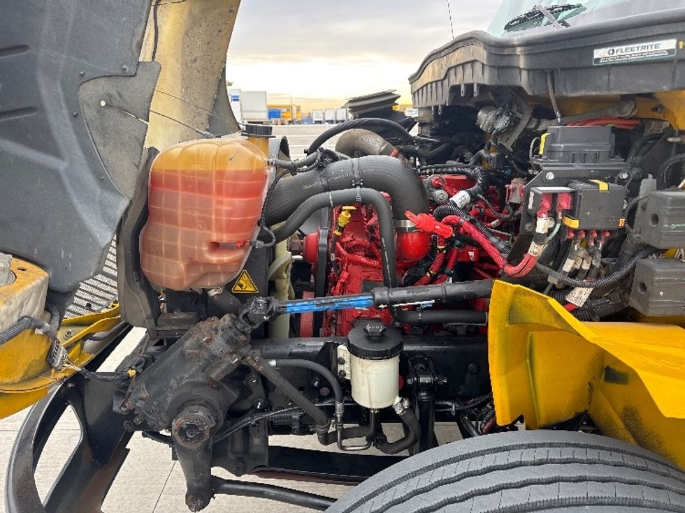 Medium Duty Box Truck-Light and Medium Duty Trucks-International-2021-MV607-Greeley-CO-221,552\n\t\tmiles-$ 39,250 - Image 24