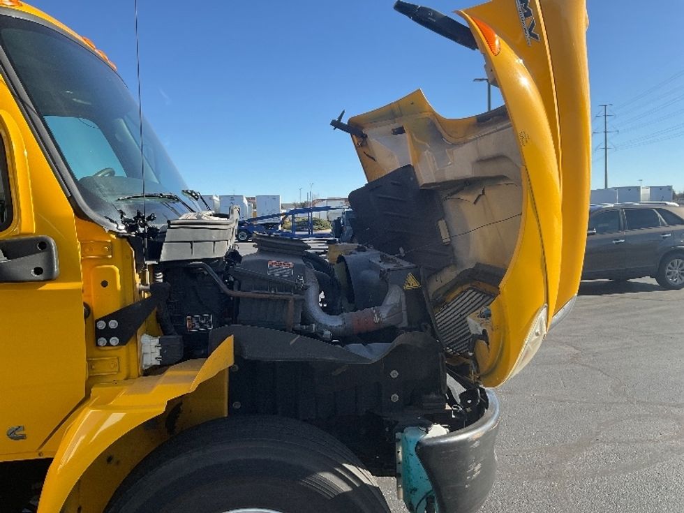 Medium Duty Box Truck-Light and Medium Duty Trucks-International-2021-MV607-Greeley-CO-232,786\n\t\tmiles-$ 37,500 - Image 22