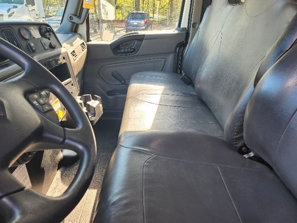 Medium Duty Box Truck-Light and Medium Duty Trucks-International-2021-MV607-Greensboro-NC-132,500\n\t\tmiles-$ 66,000 - Image 12