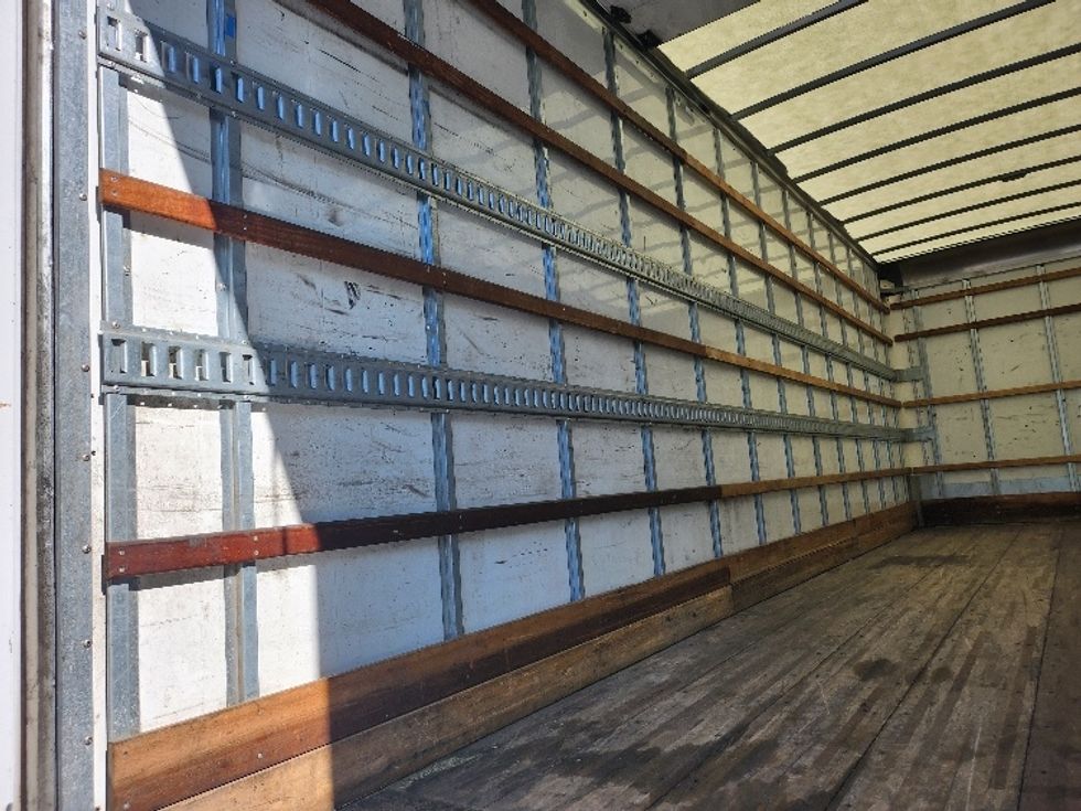 Medium Duty Box Truck-Light and Medium Duty Trucks-International-2021-MV607-Greensboro-NC-132,500\n\t\tmiles-$ 66,000 - Image 7