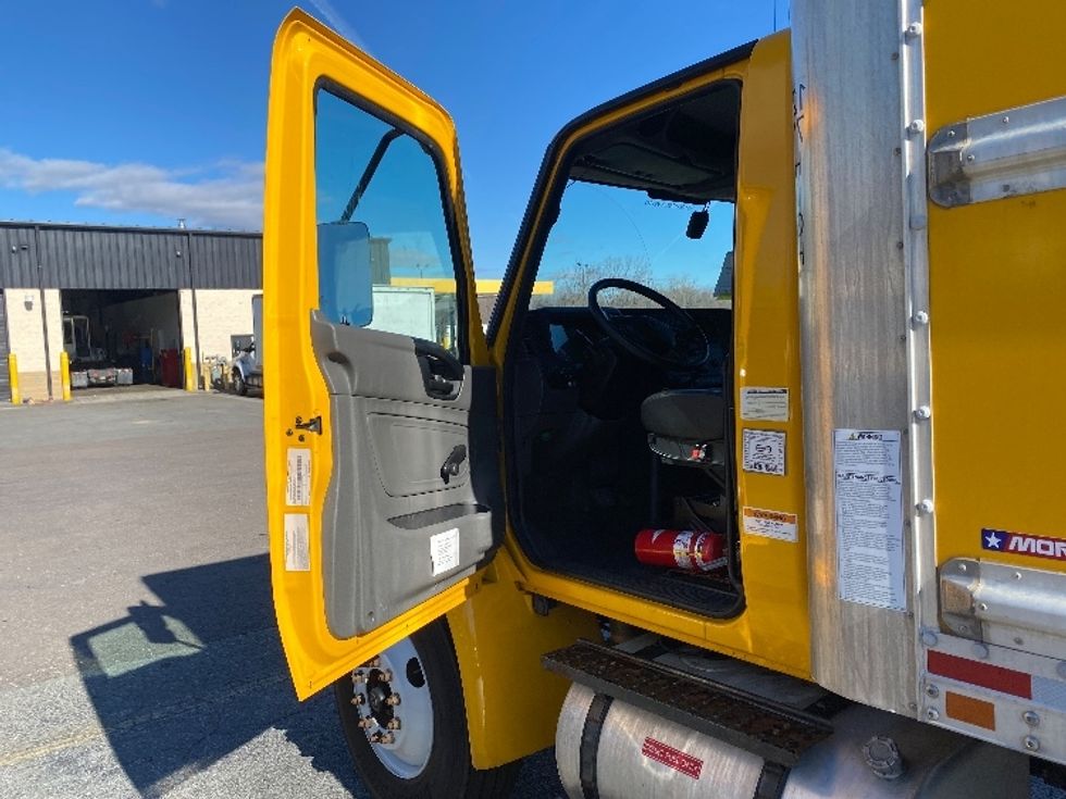 Medium Duty Box Truck-Light and Medium Duty Trucks-International-2021-MV607-Greensboro-NC-180,396\n\t\tmiles-$ 39,000 - Image 16