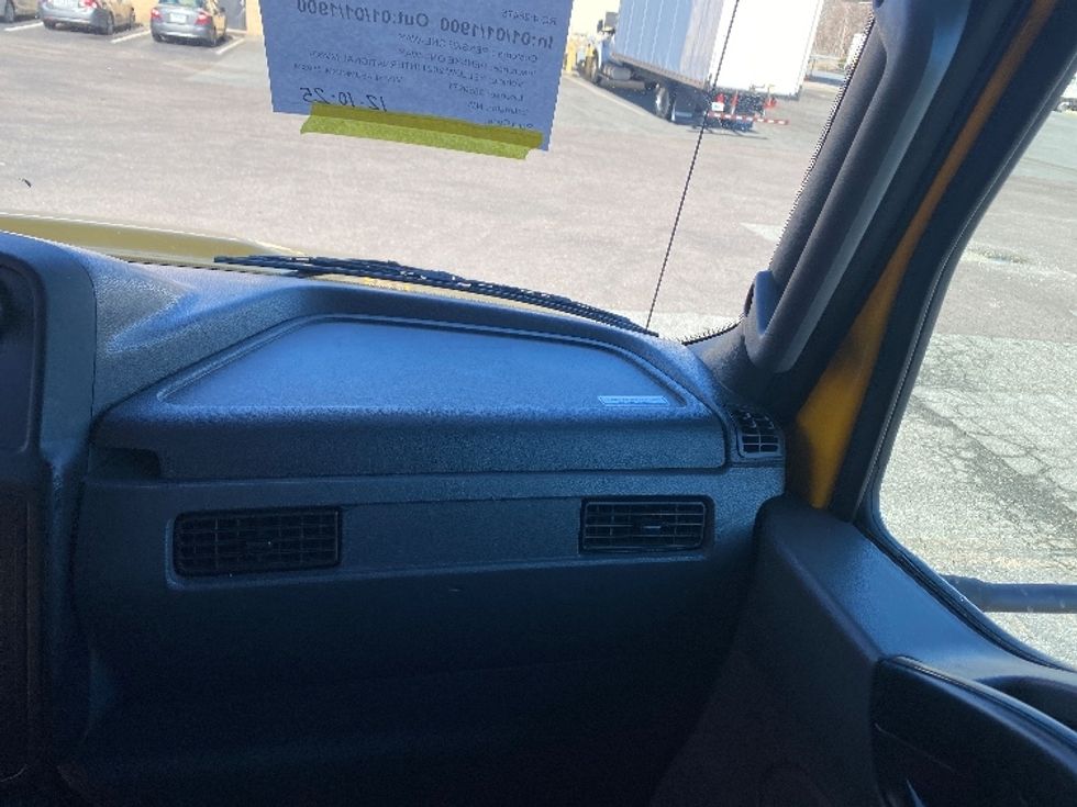 Medium Duty Box Truck-Light and Medium Duty Trucks-International-2021-MV607-Greensboro-NC-180,396\n\t\tmiles-$ 39,000 - Image 19