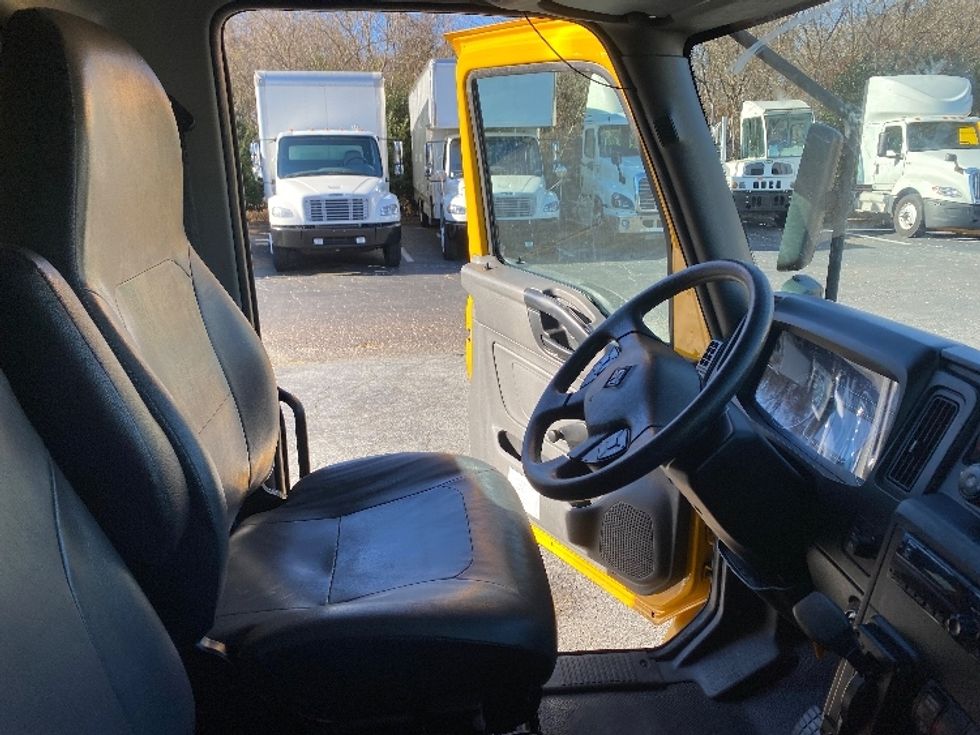 Medium Duty Box Truck-Light and Medium Duty Trucks-International-2021-MV607-Greensboro-NC-180,396\n\t\tmiles-$ 39,000 - Image 20