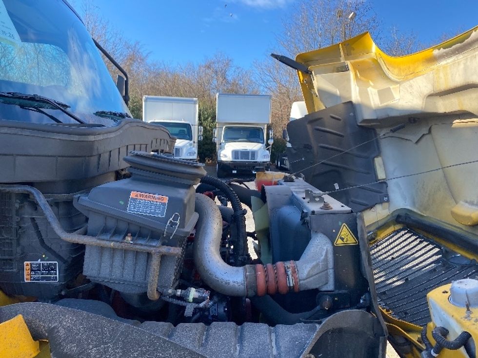 Medium Duty Box Truck-Light and Medium Duty Trucks-International-2021-MV607-Greensboro-NC-180,396\n\t\tmiles-$ 39,000 - Image 21