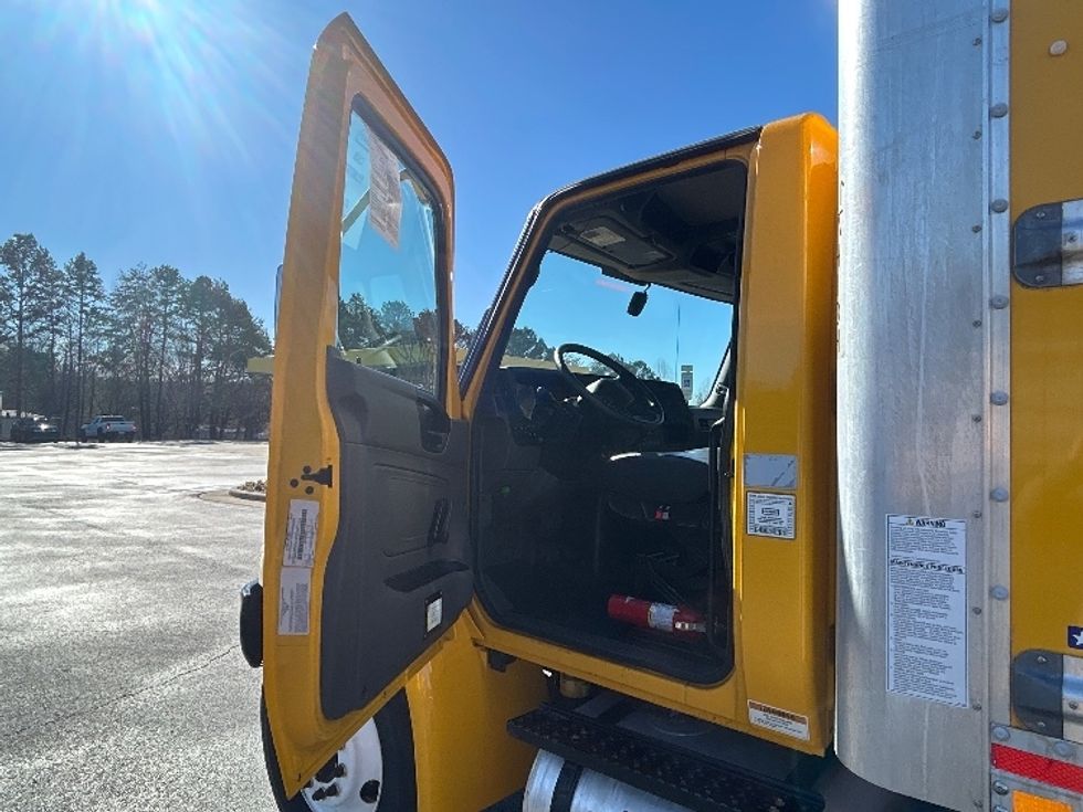Medium Duty Box Truck-Light and Medium Duty Trucks-International-2021-MV607-Greensboro-NC-239,719\n\t\tmiles-$ 35,500 - Image 15