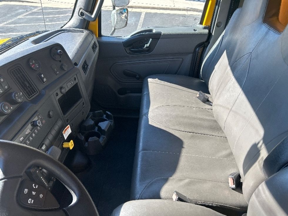 Medium Duty Box Truck-Light and Medium Duty Trucks-International-2021-MV607-Greensboro-NC-239,719\n\t\tmiles-$ 35,500 - Image 18