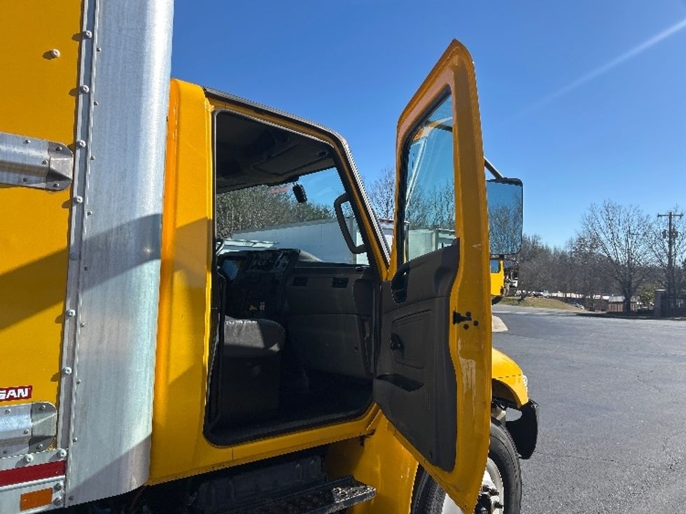 Medium Duty Box Truck-Light and Medium Duty Trucks-International-2021-MV607-Greensboro-NC-239,719\n\t\tmiles-$ 35,500 - Image 19