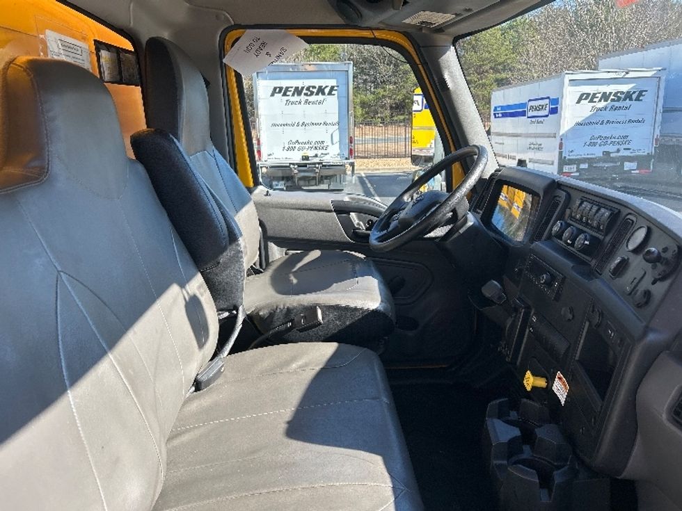 Medium Duty Box Truck-Light and Medium Duty Trucks-International-2021-MV607-Greensboro-NC-239,719\n\t\tmiles-$ 35,500 - Image 21