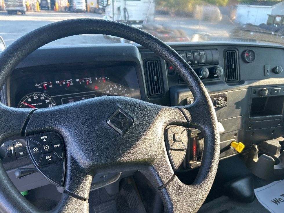 Medium Duty Box Truck-Light and Medium Duty Trucks-International-2021-MV607-Greensboro-NC-40,265\n\t\tmiles-$ 74,250 - Image 16
