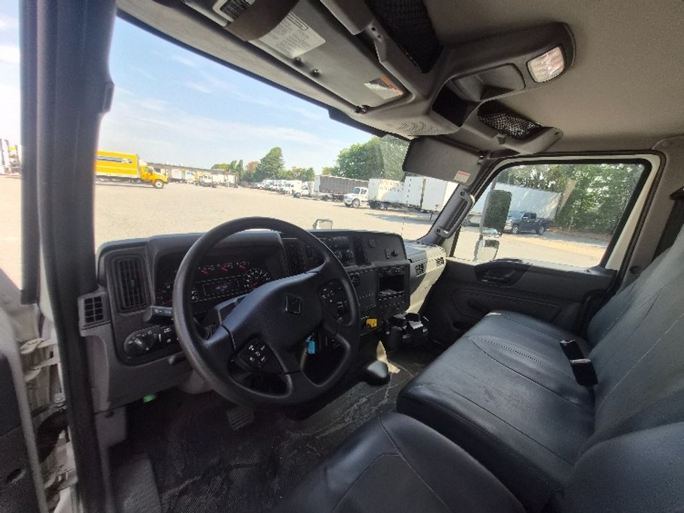 Medium Duty Box Truck-Light and Medium Duty Trucks-International-2021-MV607-Greensboro-NC-40,416\n\t\tmiles-$ 71,250 - Image 16
