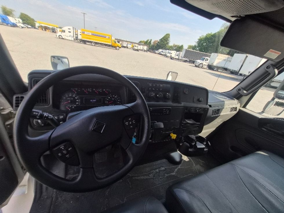 Medium Duty Box Truck-Light and Medium Duty Trucks-International-2021-MV607-Greensboro-NC-40,416\n\t\tmiles-$ 71,250 - Image 17