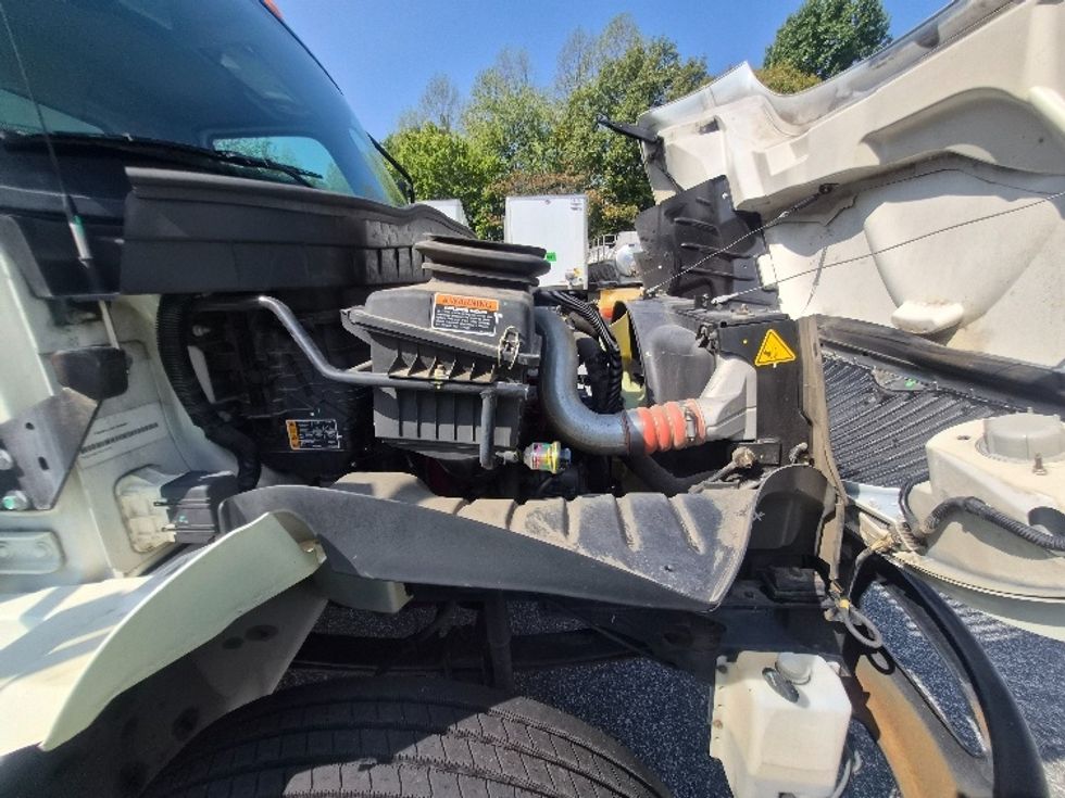 Medium Duty Box Truck-Light and Medium Duty Trucks-International-2021-MV607-Greensboro-NC-40,416\n\t\tmiles-$ 71,250 - Image 22