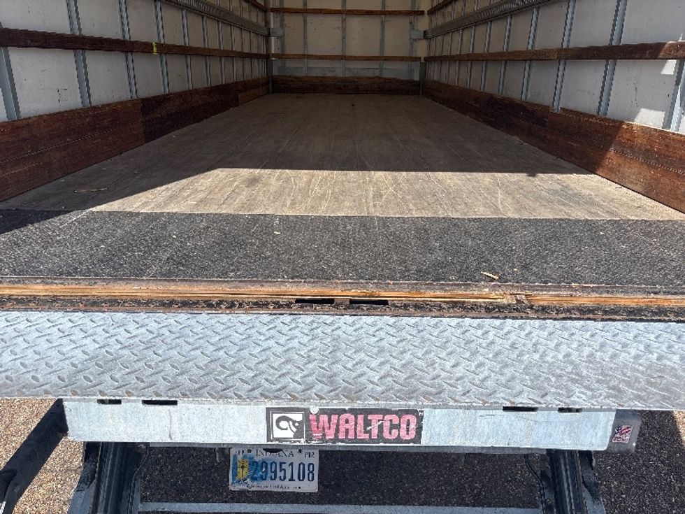 Medium Duty Box Truck-Light and Medium Duty Trucks-International-2021-MV607-Hammond-LA-109,790\n\t\tmiles-$ 71,000 - Image 10