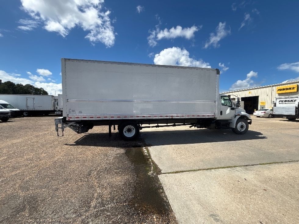 Medium Duty Box Truck-Light and Medium Duty Trucks-International-2021-MV607-Hammond-LA-109,790\n\t\tmiles-$ 71,000 - Image 15