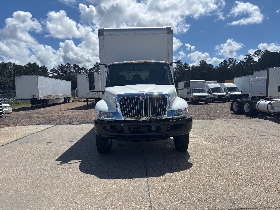 Medium Duty Box Truck-Light and Medium Duty Trucks-International-2021-MV607-Hammond-LA-109,790\n\t\tmiles-$ 71,000 - Image 2