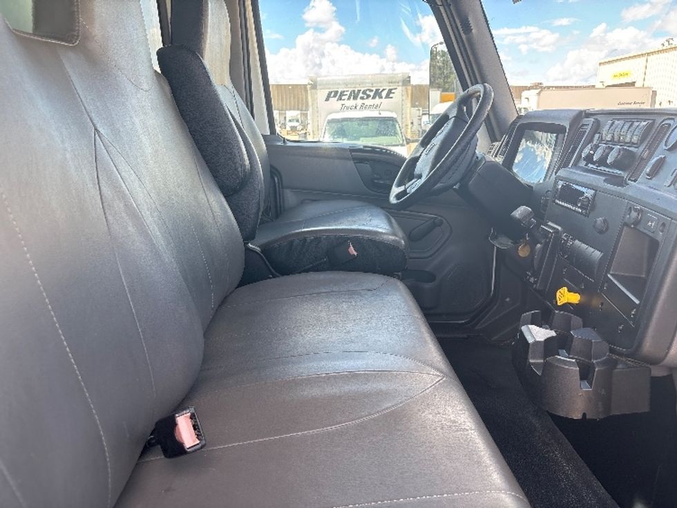 Medium Duty Box Truck-Light and Medium Duty Trucks-International-2021-MV607-Hammond-LA-109,790\n\t\tmiles-$ 71,000 - Image 22