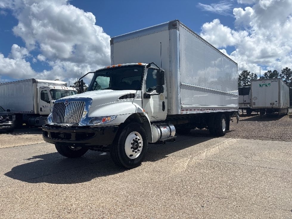 Medium Duty Box Truck-Light and Medium Duty Trucks-International-2021-MV607-Hammond-LA-109,790\n\t\tmiles-$ 71,000 - Image 3
