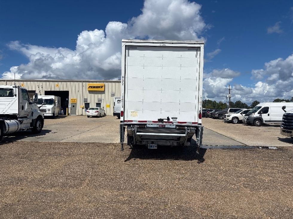 Medium Duty Box Truck-Light and Medium Duty Trucks-International-2021-MV607-Hammond-LA-109,790\n\t\tmiles-$ 71,000 - Image 7