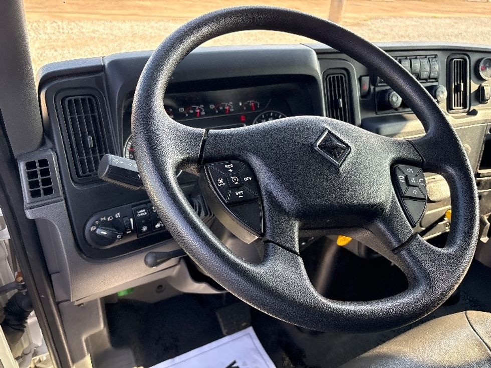Medium Duty Box Truck-Light and Medium Duty Trucks-International-2021-MV607-Hammond-LA-123,799\n\t\tmiles-$ 69,250 - Image 17