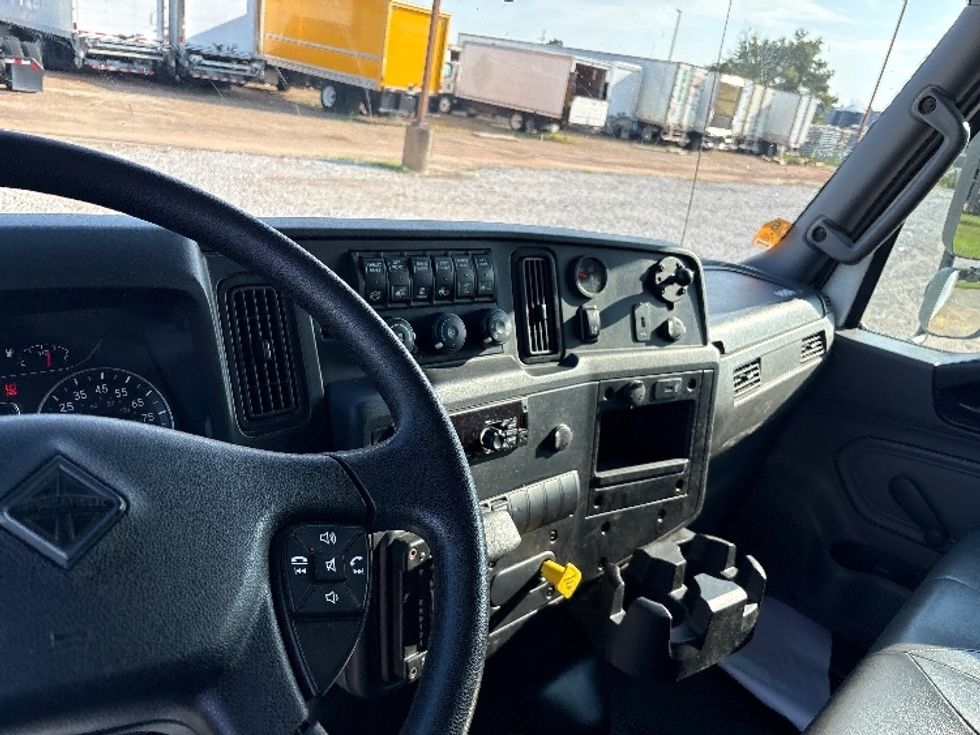 Medium Duty Box Truck-Light and Medium Duty Trucks-International-2021-MV607-Hammond-LA-123,799\n\t\tmiles-$ 69,250 - Image 18