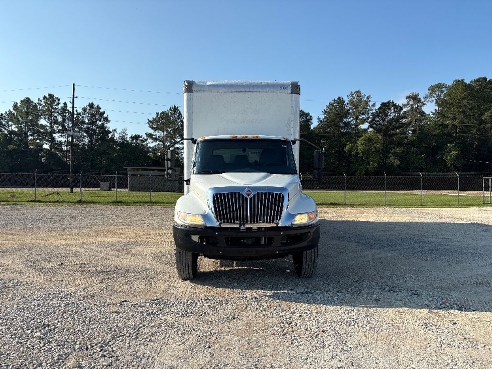 Medium Duty Box Truck-Light and Medium Duty Trucks-International-2021-MV607-Hammond-LA-123,799\n\t\tmiles-$ 69,250 - Image 2
