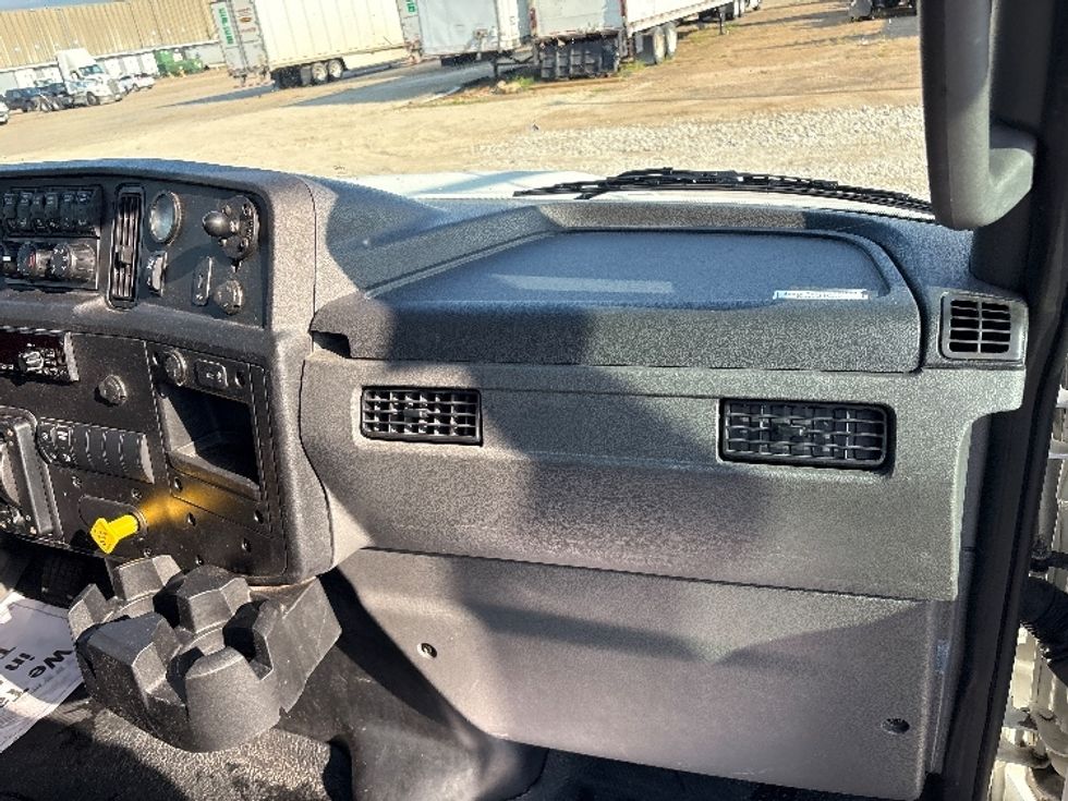 Medium Duty Box Truck-Light and Medium Duty Trucks-International-2021-MV607-Hammond-LA-123,799\n\t\tmiles-$ 69,250 - Image 21