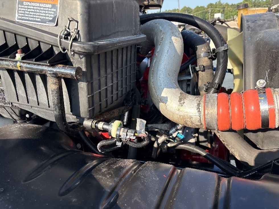 Medium Duty Box Truck-Light and Medium Duty Trucks-International-2021-MV607-Hammond-LA-123,799\n\t\tmiles-$ 69,250 - Image 23