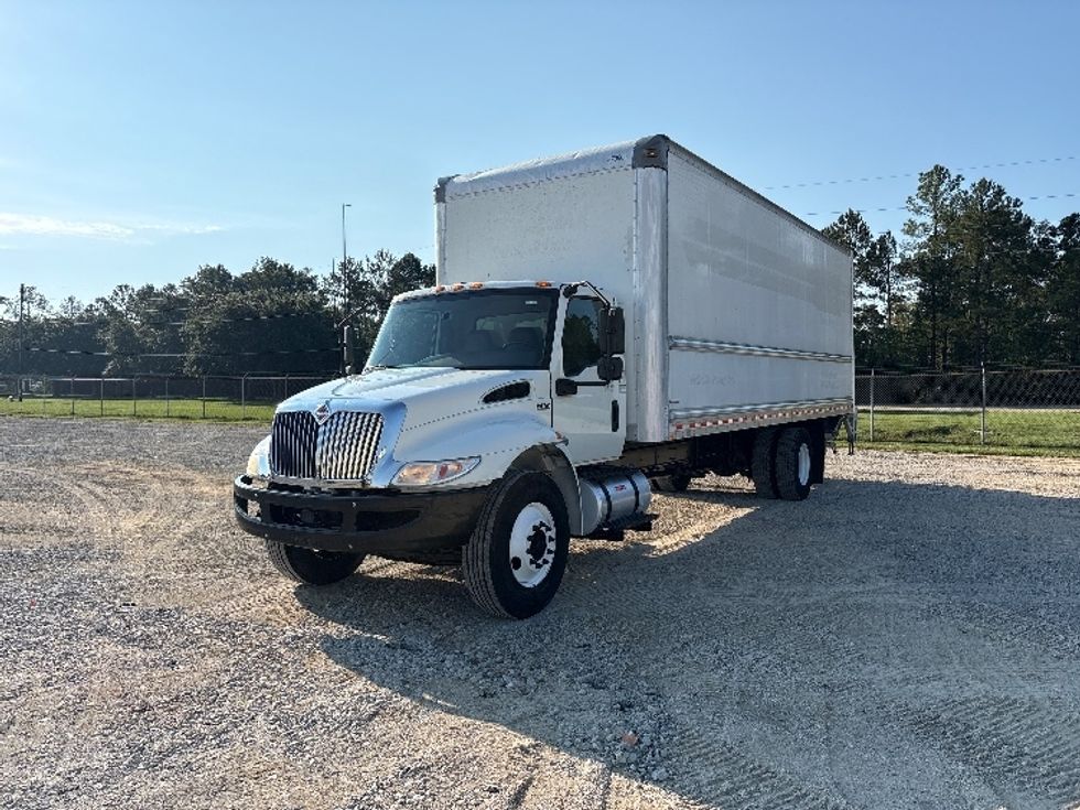 Medium Duty Box Truck-Light and Medium Duty Trucks-International-2021-MV607-Hammond-LA-123,799\n\t\tmiles-$ 69,250 - Image 3