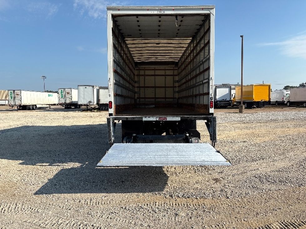 Medium Duty Box Truck-Light and Medium Duty Trucks-International-2021-MV607-Hammond-LA-123,799\n\t\tmiles-$ 69,250 - Image 9