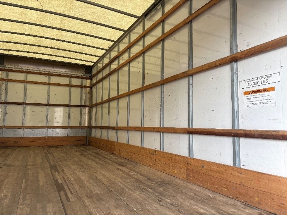 Medium Duty Box Truck-Light and Medium Duty Trucks-International-2021-MV607-Hammond-LA-147,660\n\t\tmiles-$ 44,000 - Image 12