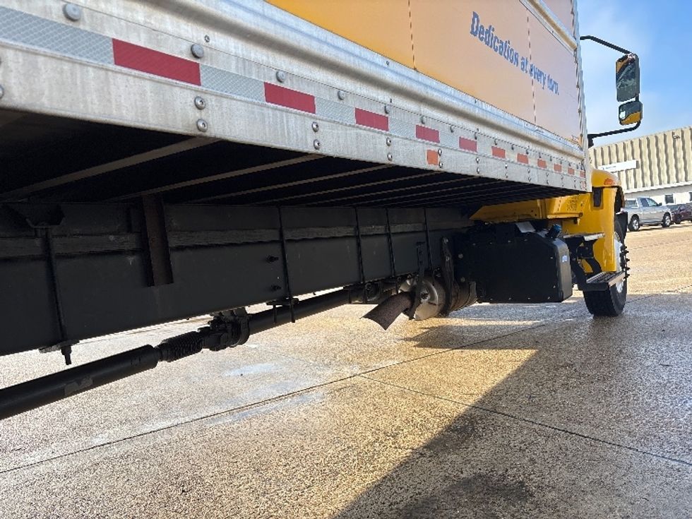 Medium Duty Box Truck-Light and Medium Duty Trucks-International-2021-MV607-Hammond-LA-147,660\n\t\tmiles-$ 44,000 - Image 14