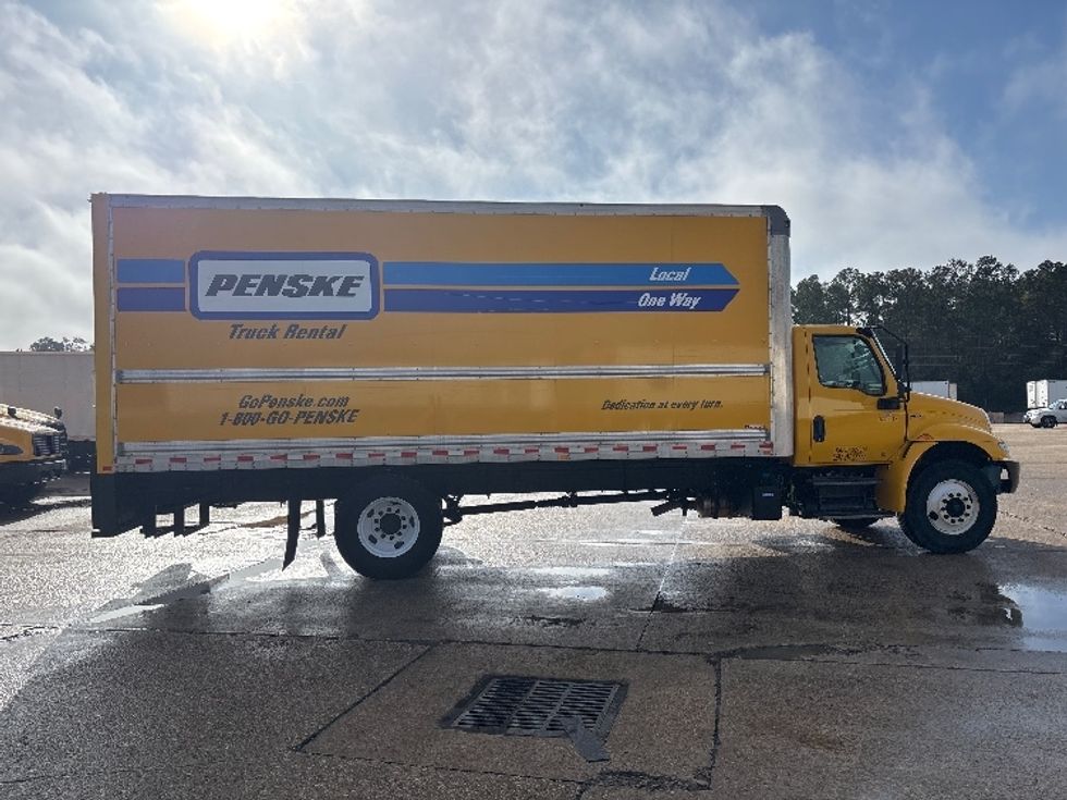 Medium Duty Box Truck-Light and Medium Duty Trucks-International-2021-MV607-Hammond-LA-147,660\n\t\tmiles-$ 44,000 - Image 15