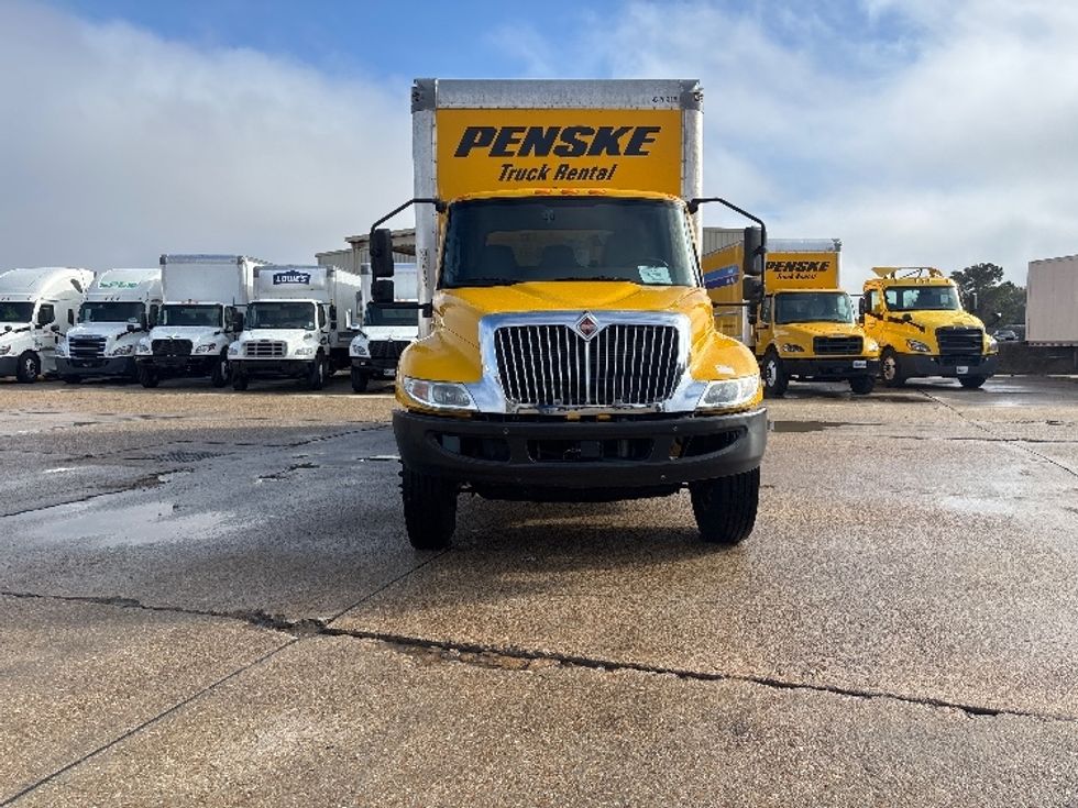 Medium Duty Box Truck-Light and Medium Duty Trucks-International-2021-MV607-Hammond-LA-147,660\n\t\tmiles-$ 44,000 - Image 2