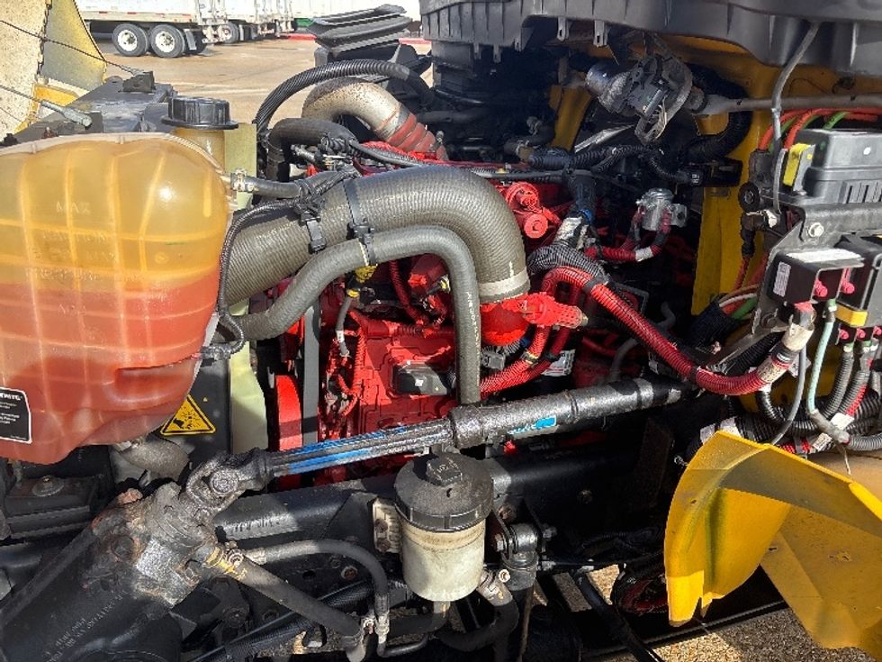 Medium Duty Box Truck-Light and Medium Duty Trucks-International-2021-MV607-Hammond-LA-147,660\n\t\tmiles-$ 44,000 - Image 22