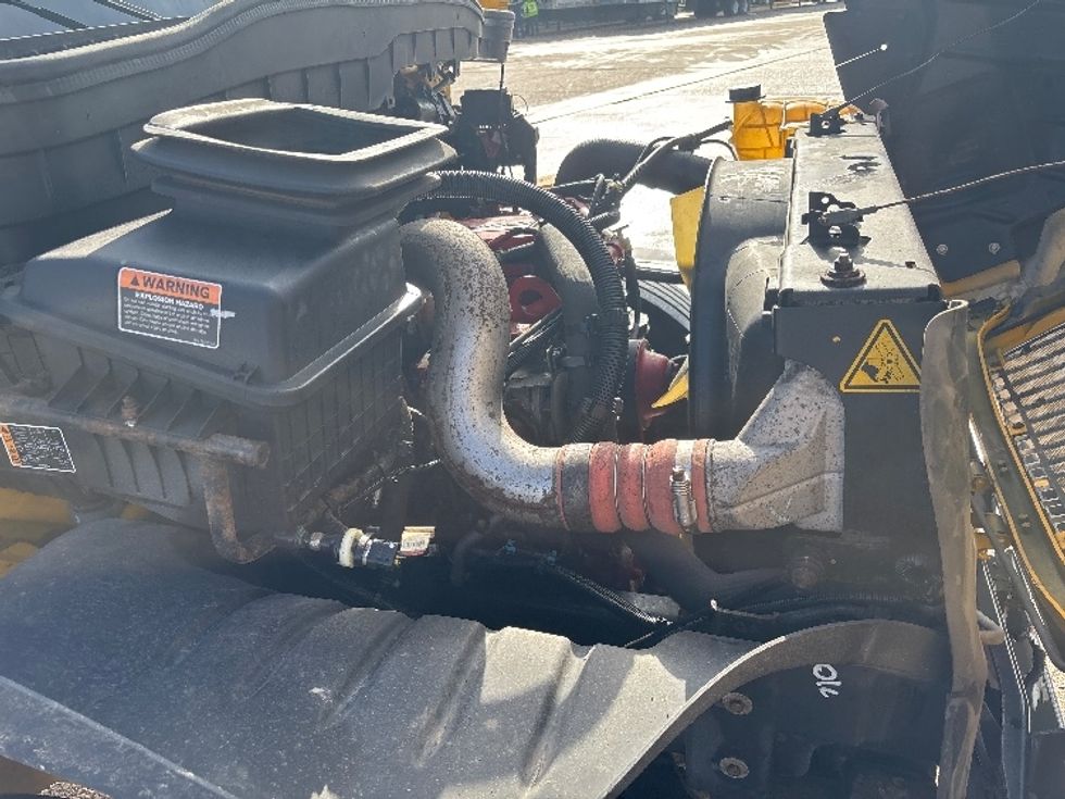 Medium Duty Box Truck-Light and Medium Duty Trucks-International-2021-MV607-Hammond-LA-147,660\n\t\tmiles-$ 44,000 - Image 23