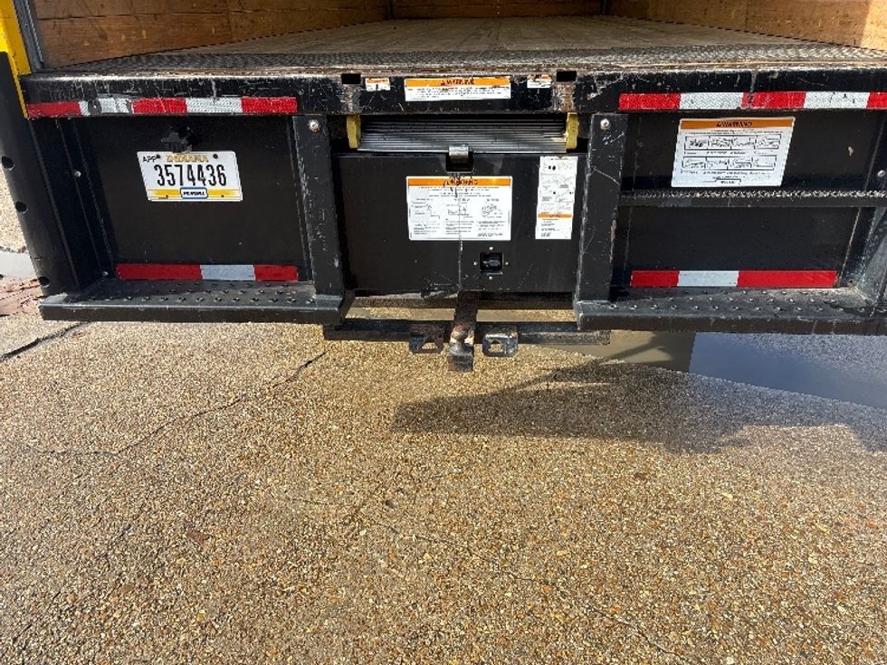 Medium Duty Box Truck-Light and Medium Duty Trucks-International-2021-MV607-Hammond-LA-147,660\n\t\tmiles-$ 44,000 - Image 9