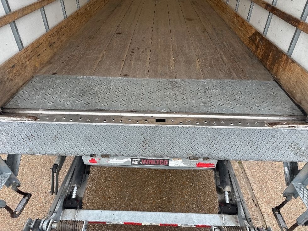 Medium Duty Box Truck-Light and Medium Duty Trucks-International-2021-MV607-Hammond-LA-149,360\n\t\tmiles-$ 60,250 - Image 10