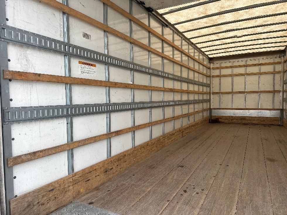 Medium Duty Box Truck-Light and Medium Duty Trucks-International-2021-MV607-Hammond-LA-149,360\n\t\tmiles-$ 60,250 - Image 11