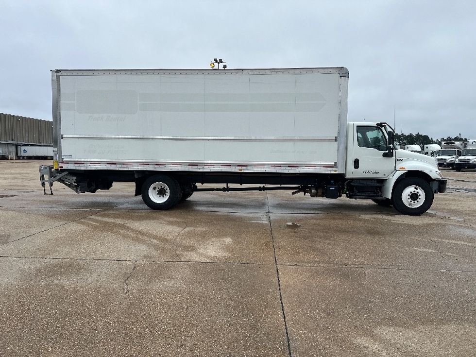 Medium Duty Box Truck-Light and Medium Duty Trucks-International-2021-MV607-Hammond-LA-149,360\n\t\tmiles-$ 60,250 - Image 15