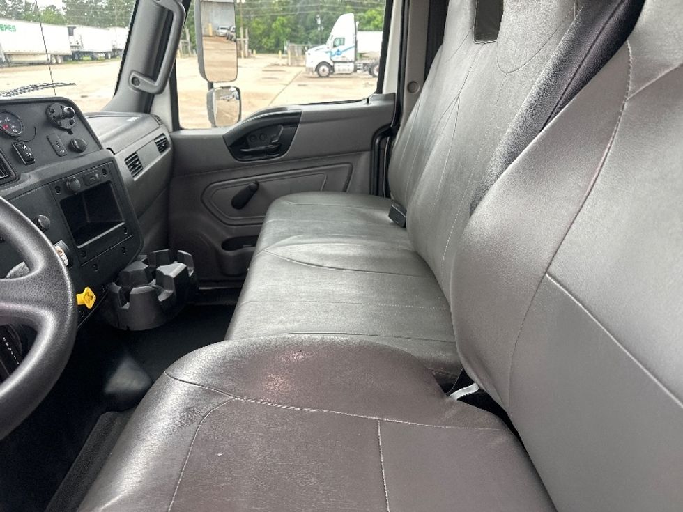 Medium Duty Box Truck-Light and Medium Duty Trucks-International-2021-MV607-Hammond-LA-149,360\n\t\tmiles-$ 60,250 - Image 19