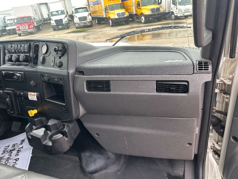 Medium Duty Box Truck-Light and Medium Duty Trucks-International-2021-MV607-Hammond-LA-149,360\n\t\tmiles-$ 60,250 - Image 21