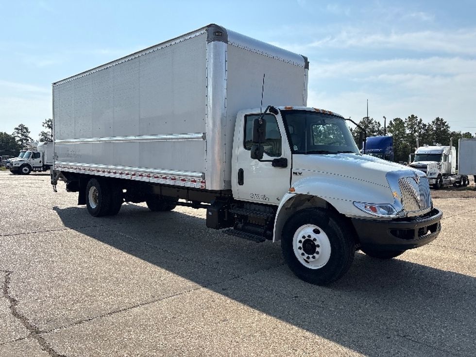 Medium Duty Box Truck-Light and Medium Duty Trucks-International-2021-MV607-Hammond-LA-166,797\n\t\tmiles-$ 62,250 - Image 1