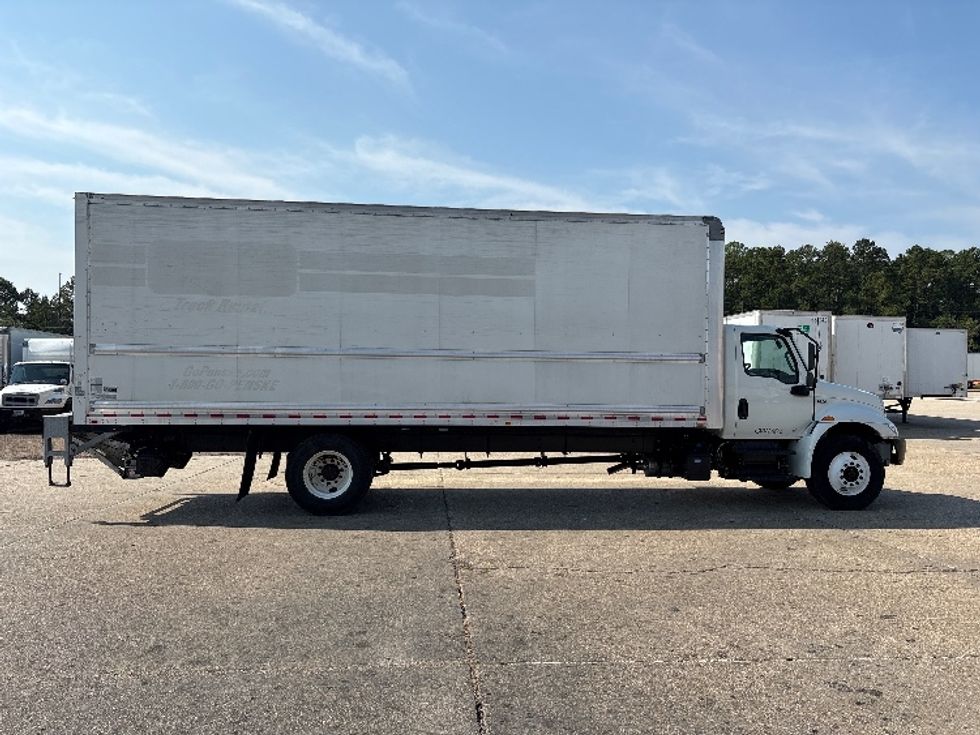 Medium Duty Box Truck-Light and Medium Duty Trucks-International-2021-MV607-Hammond-LA-166,797\n\t\tmiles-$ 62,250 - Image 15