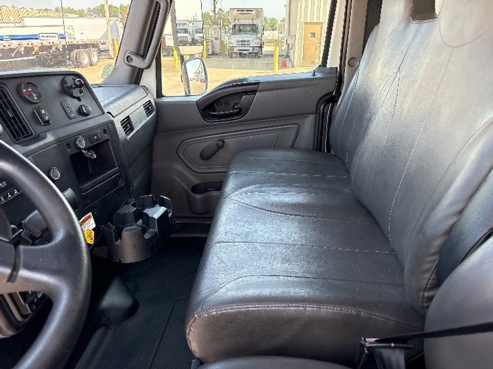 Medium Duty Box Truck-Light and Medium Duty Trucks-International-2021-MV607-Hammond-LA-166,797\n\t\tmiles-$ 62,250 - Image 19