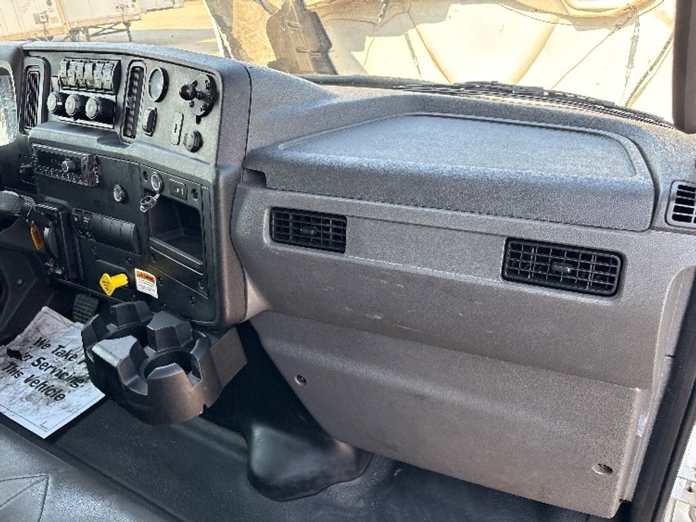 Medium Duty Box Truck-Light and Medium Duty Trucks-International-2021-MV607-Hammond-LA-166,797\n\t\tmiles-$ 62,250 - Image 21