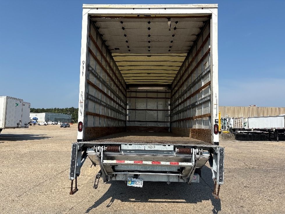 Medium Duty Box Truck-Light and Medium Duty Trucks-International-2021-MV607-Hammond-LA-166,797\n\t\tmiles-$ 62,250 - Image 8