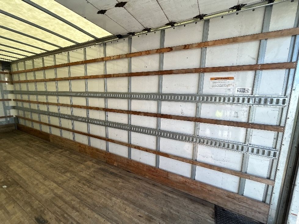 Medium Duty Box Truck-Light and Medium Duty Trucks-International-2021-MV607-Hammond-LA-224,181\n\t\tmiles-$ 46,000 - Image 12